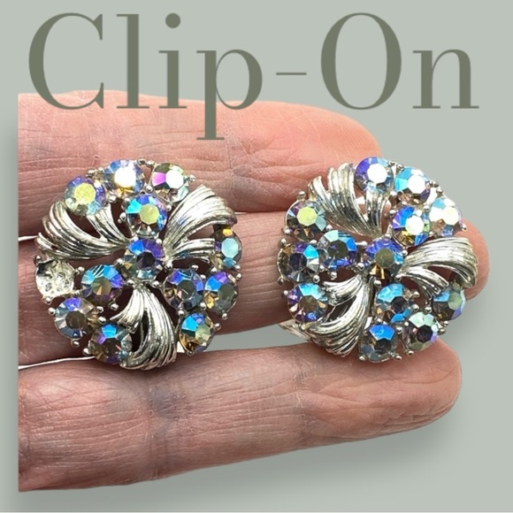 LISNER Aurora Bourealis Clip On Earrings Vintage - Picture 1 of 10